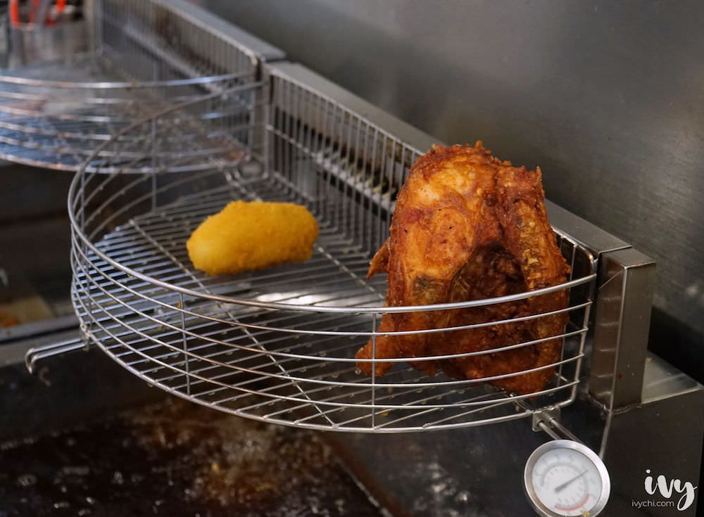 惡魔島世界炸雞 台中大里店|主打1.5Kg的炸半雞套餐，讓你一次嚐盡各國炸雞，重點價格還平易近人！