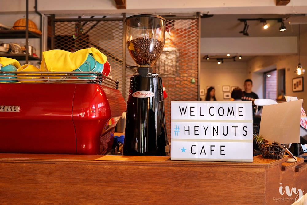 好堅果咖啡Heynuts Cafe|台中西區早午餐，精誠商圈巷弄老宅咖啡廳，主餐吃得健康又飽足！