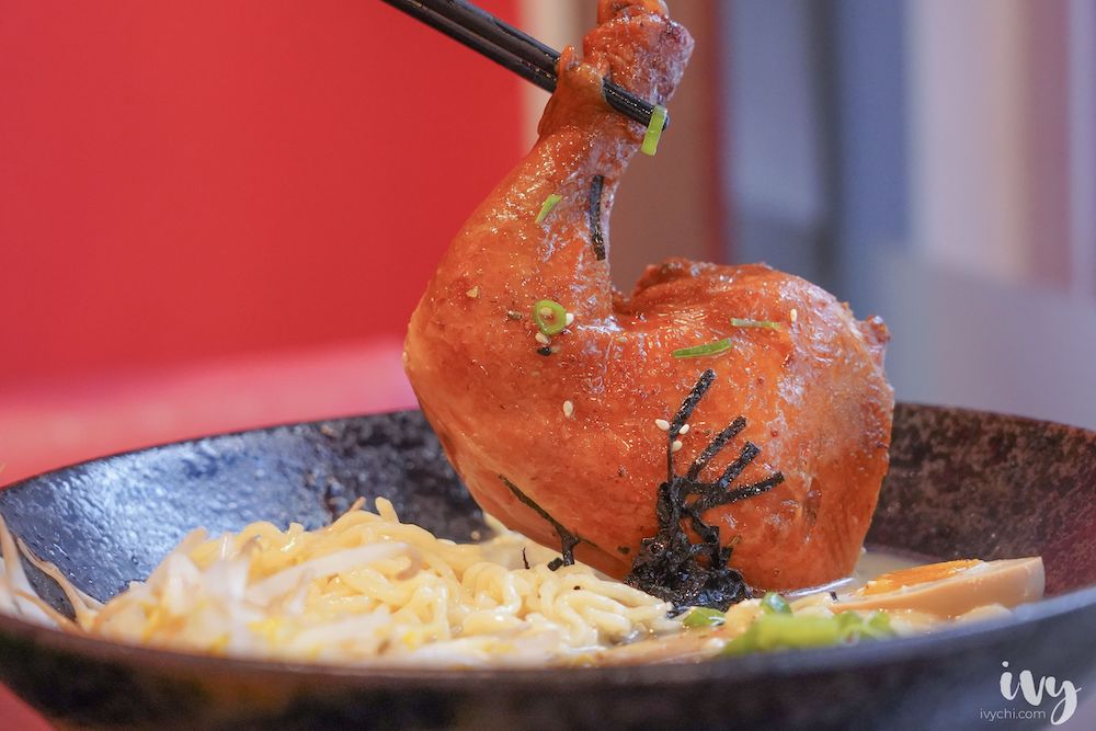 弘拉麵 |沙鹿靜宜商圈浮誇日式拉麵推薦，只要130元超大隻雞腿直接讓你嗑上癮～