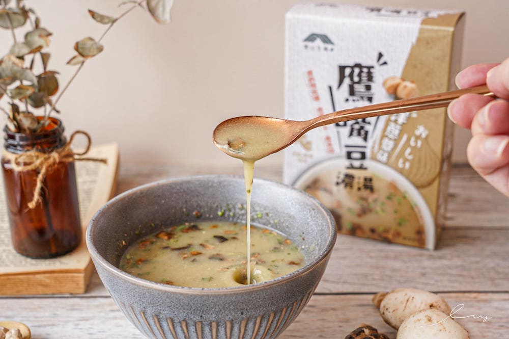喬山生機 全台首創的沖泡式鷹嘴豆濃湯，選用新鮮食材且高纖控卡，即沖即飲健康又好喝！