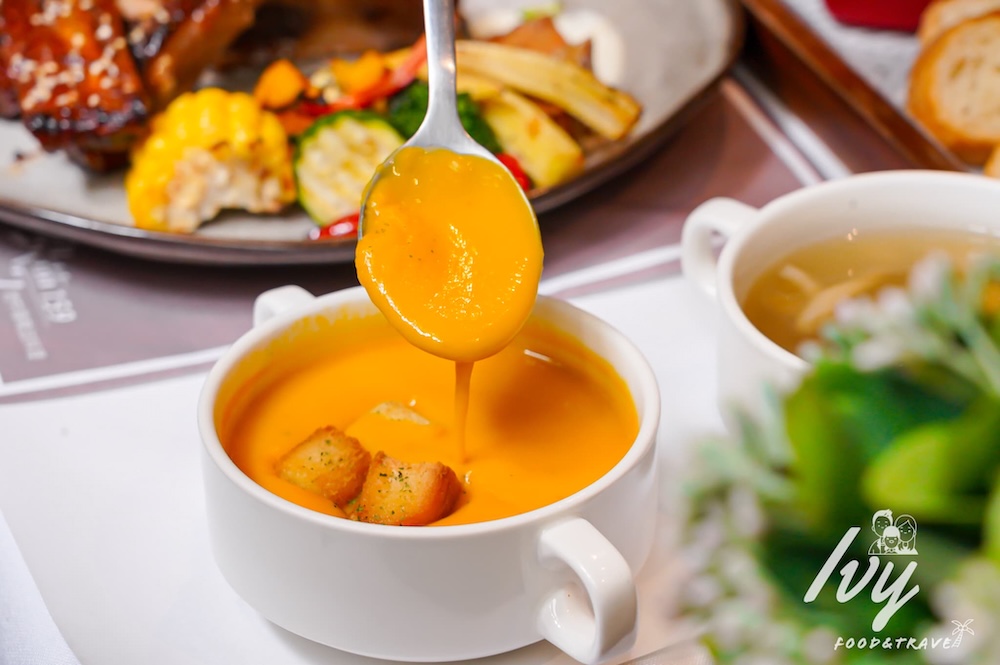 綠萼159 |台中北屯寵物餐廳,儀式感滿分的南法料理,還能餵食摸萌兔! 20250715093606 0 fe41cd