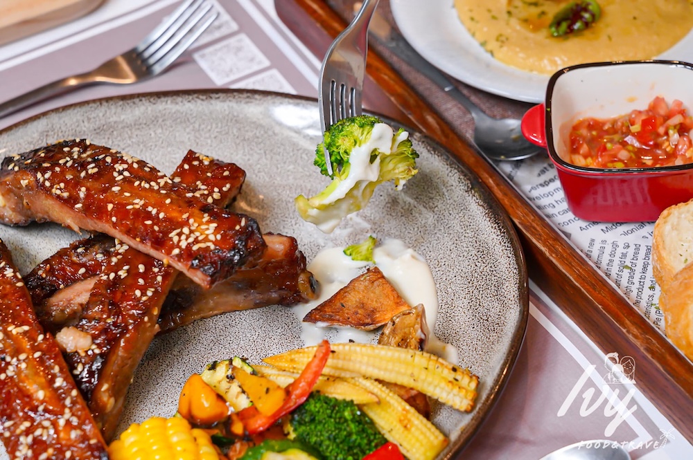 綠萼159 |台中北屯寵物餐廳,儀式感滿分的南法料理,還能餵食摸萌兔! 20250715093829 0 ac16c3