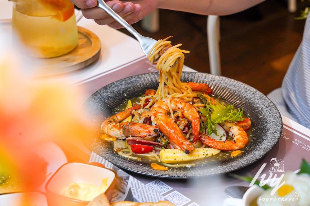 綠萼159 |台中北屯寵物餐廳,儀式感滿分的南法料理,還能餵食摸萌兔! 20250715094128 0 bc1995