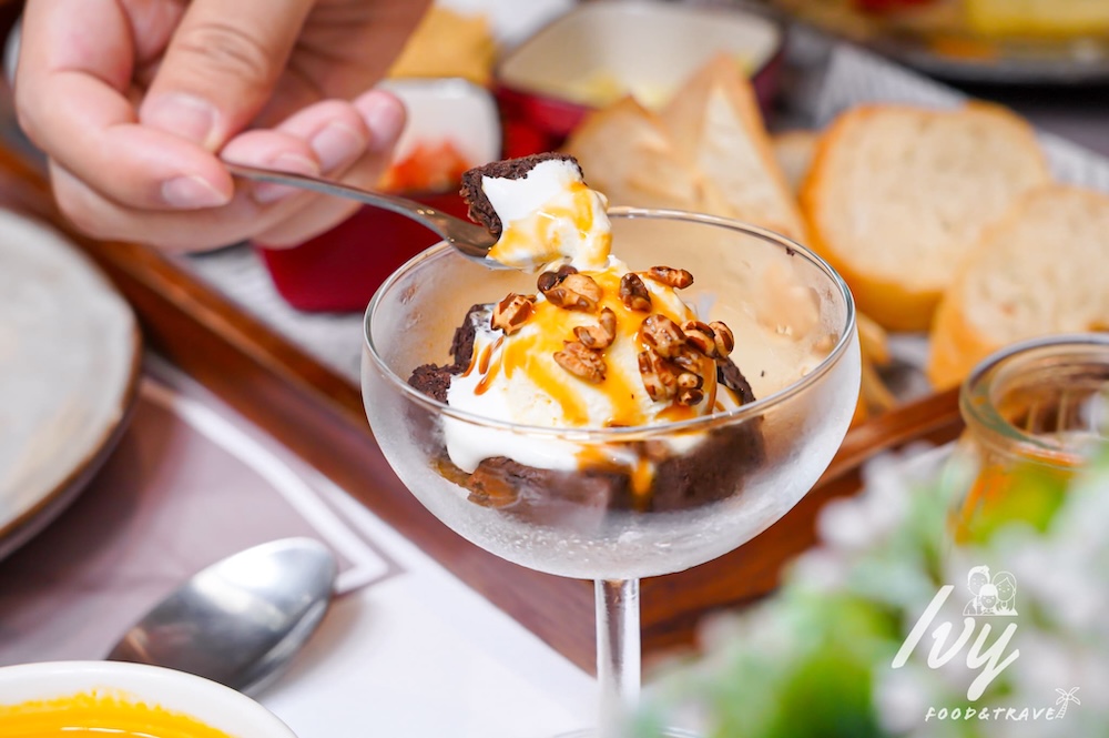 綠萼159 |台中北屯寵物餐廳,儀式感滿分的南法料理,還能餵食摸萌兔! 20250715094714 0 5731b0