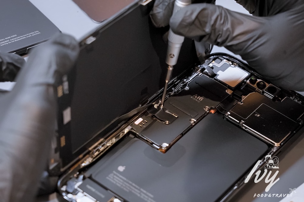 鼎威維修 |台中iPhone換電池推薦專家,Apple原廠認證零件,維修過程全程錄影、售後完善超放心! 20250801223145 0 e1b808