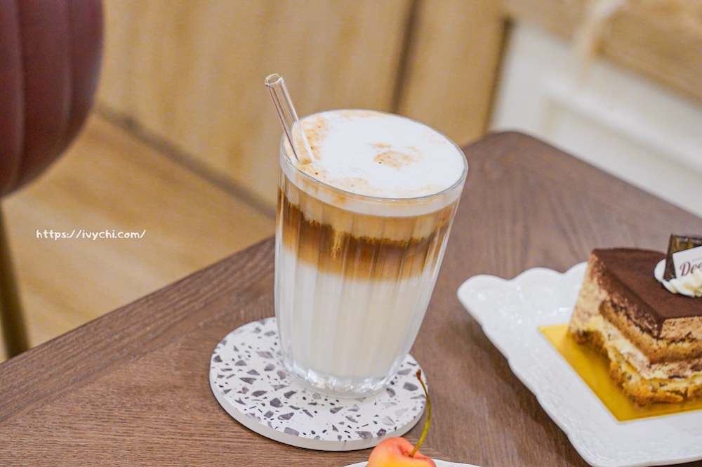 DeerHer甜點廚坊 東海店 |人氣彰化甜點進軍東海美食圈!不只甜點超吸睛,飲料續杯、不限時暢聊超chill! 20250807224635 0 f3851e