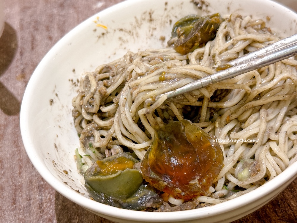 麵由辛生|南屯萬和宮美食,2千多則4.7高評價台中麵店,滿足嗜辣者的愛好! 20250822121403 0 e9cfd3