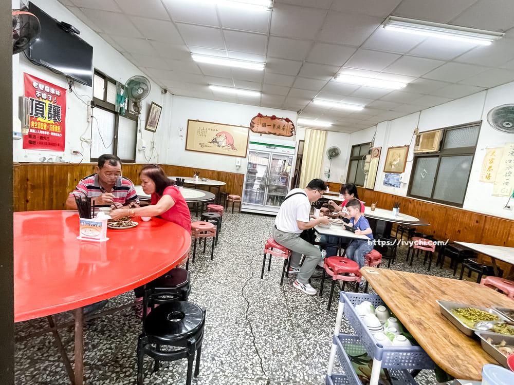 老趙傳統麵食 |大雅清泉崗古早味麵店,小菜堆成山, 現擀北方抓餅酥脆到上癮! 20250911123505 0 c29bf2