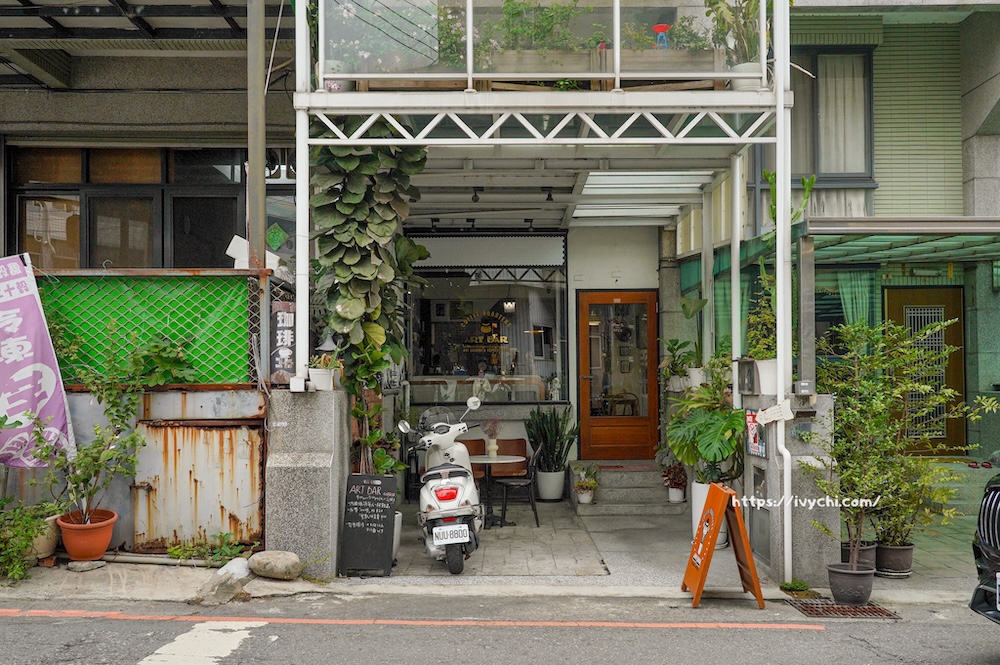 ART BAR |台中南區咖啡廳推薦,油畫吐司與紐約美式咖啡的不同體驗! 20251002222404 0 dd8468