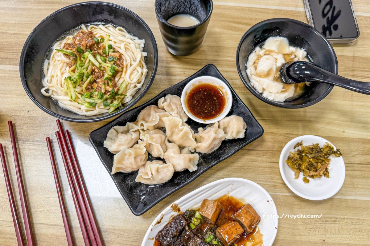 一家牛肉麵店 |梧棲麵店推薦，被牛肉麵耽誤的豆花！手工豆漿豆花免費吃到飽，CP值爆棚!