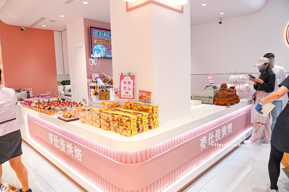 麥仕佳台中旅順店 |台中首間粉色門市夢幻開幕,免費三明治+超萌娃娃+新品麵包搶先看! 20251030224409 0 936950