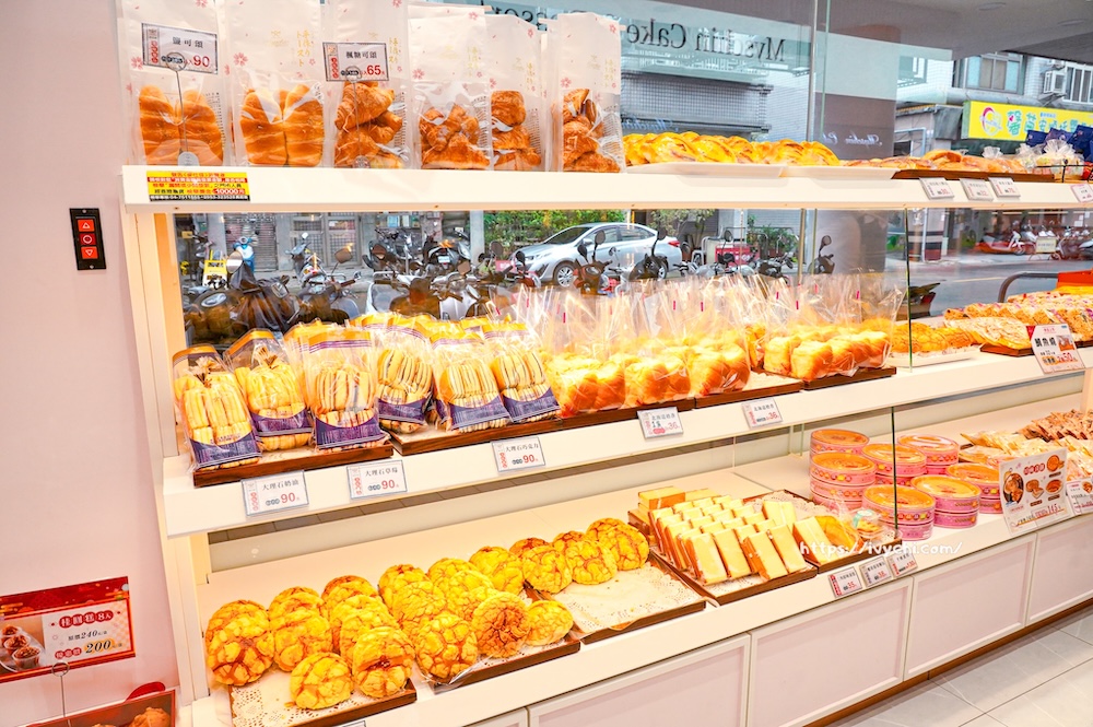 麥仕佳台中旅順店 |台中首間粉色門市夢幻開幕,免費三明治+超萌娃娃+新品麵包搶先看! 20251030230215 0 19eaf1