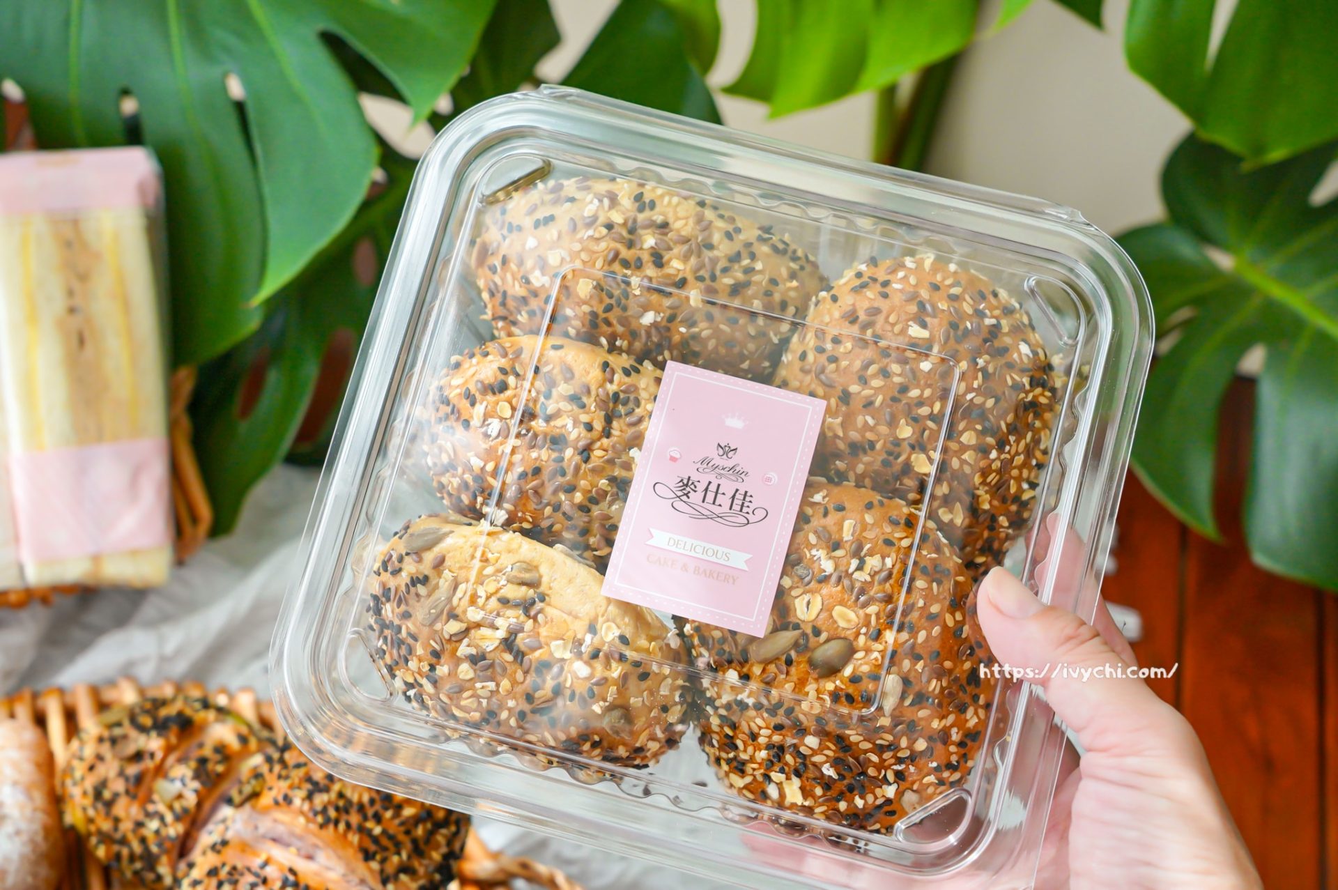 麥仕佳台中旅順店 |台中首間粉色門市夢幻開幕,免費三明治+超萌娃娃+新品麵包搶先看! 20251031093547 0 6a4123