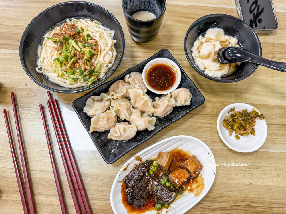 一家牛肉麵店 |梧棲麵店推薦,被牛肉麵耽誤的豆花!手工豆漿豆花免費吃到飽,CP值爆棚! 20251113152026 0 fb4ef6