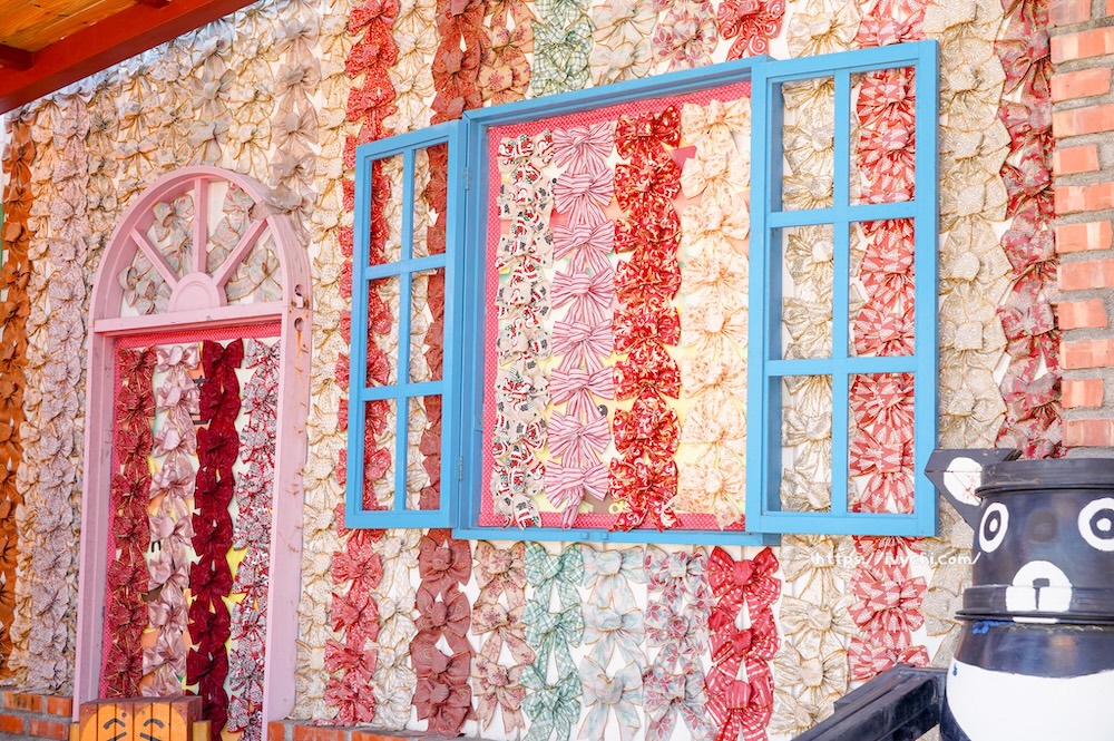 緞帶王觀光工廠 |彰化免門票親子景點推薦,上萬種緞帶秘密基地,還有DIY手作+免費染色體驗一次玩! 20251124225802 0 6dcf5c