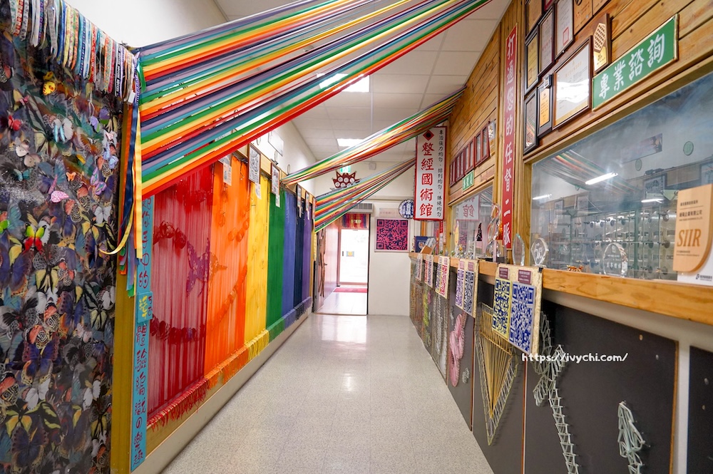 緞帶王觀光工廠 |彰化免門票親子景點推薦,上萬種緞帶秘密基地,還有DIY手作+免費染色體驗一次玩! 20251125224953 0 95f7b8