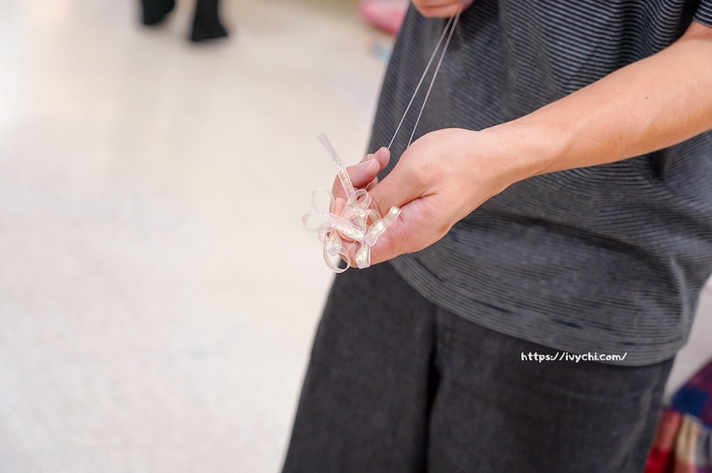 緞帶王觀光工廠 |彰化免門票親子景點推薦,上萬種緞帶秘密基地,還有DIY手作+免費染色體驗一次玩! 20251127123023 0 57b3b6