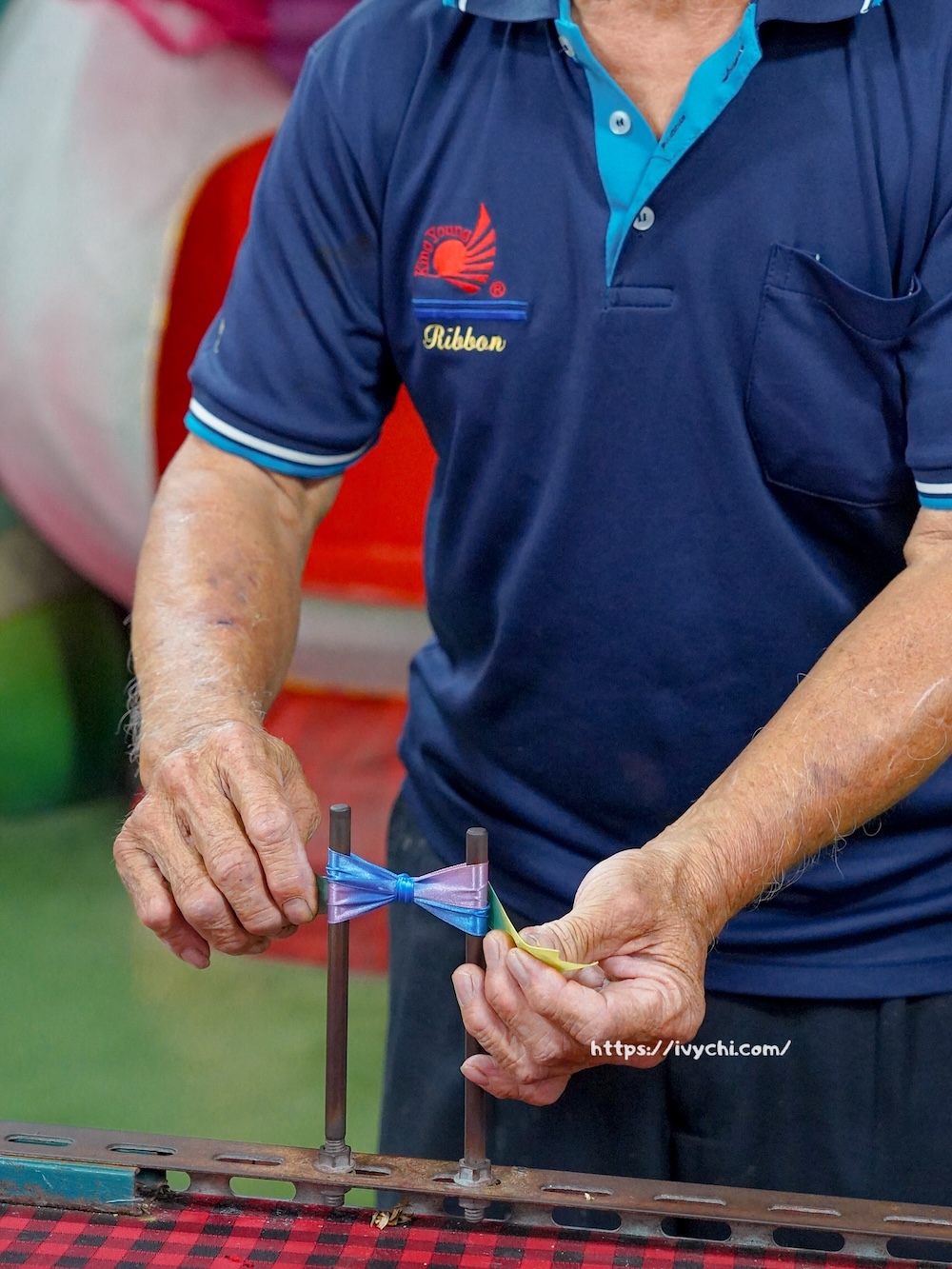 緞帶王觀光工廠 |彰化免門票親子景點推薦,上萬種緞帶秘密基地,還有DIY手作+免費染色體驗一次玩! 20251127123322 0 25f924