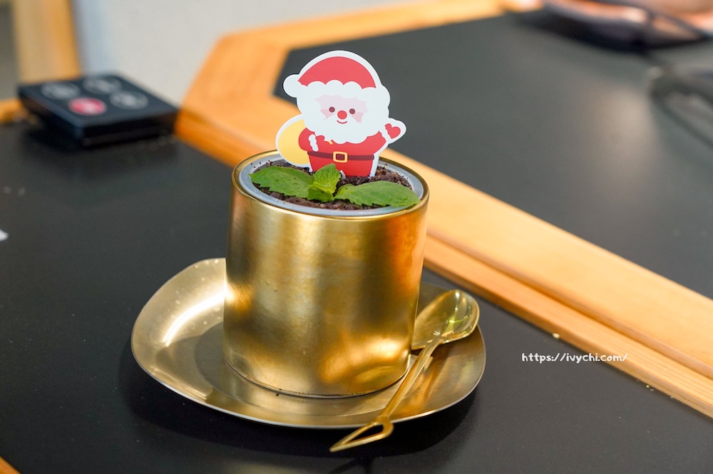 20251214005655 0 04f8a7