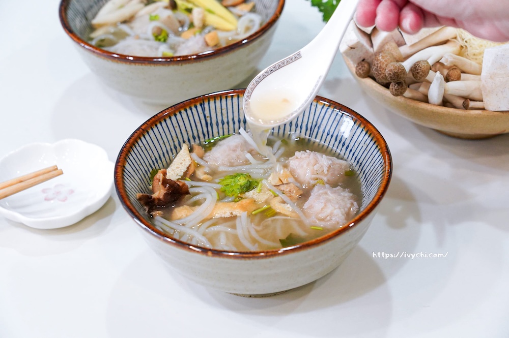 【愛上新鮮X吳秉承】台式芋頭炊粉湯,芋頭控必收,秒殺飢餓的懶人冷凍料理包! 20251221232610 0 8f3b6a