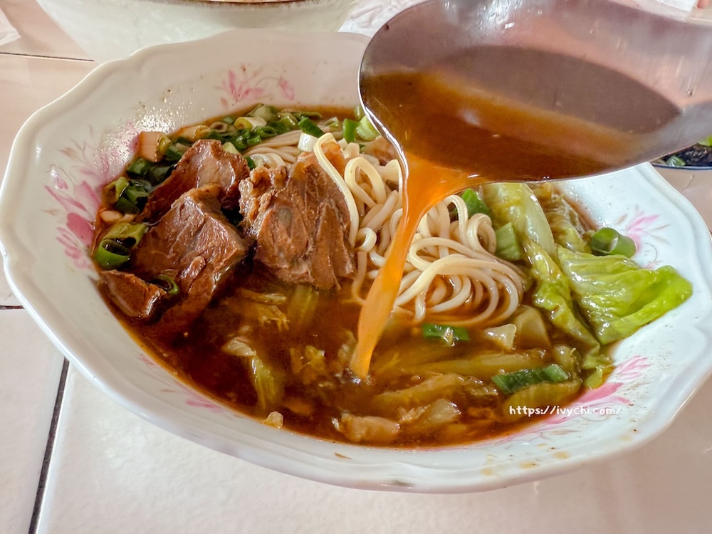 石安牛肉麵 |高雄石安美食,老屋懷舊風情,牛肉麵、古早味排骨麵、滷味都不賴~ 20260129092121 0 e44565
