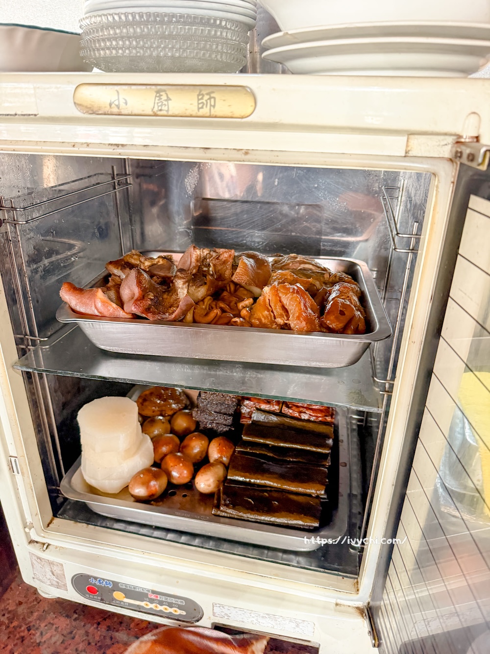 石安牛肉麵 |高雄石安美食,老屋懷舊風情,牛肉麵、古早味排骨麵、滷味都不賴~ 20260129092132 0 01c776