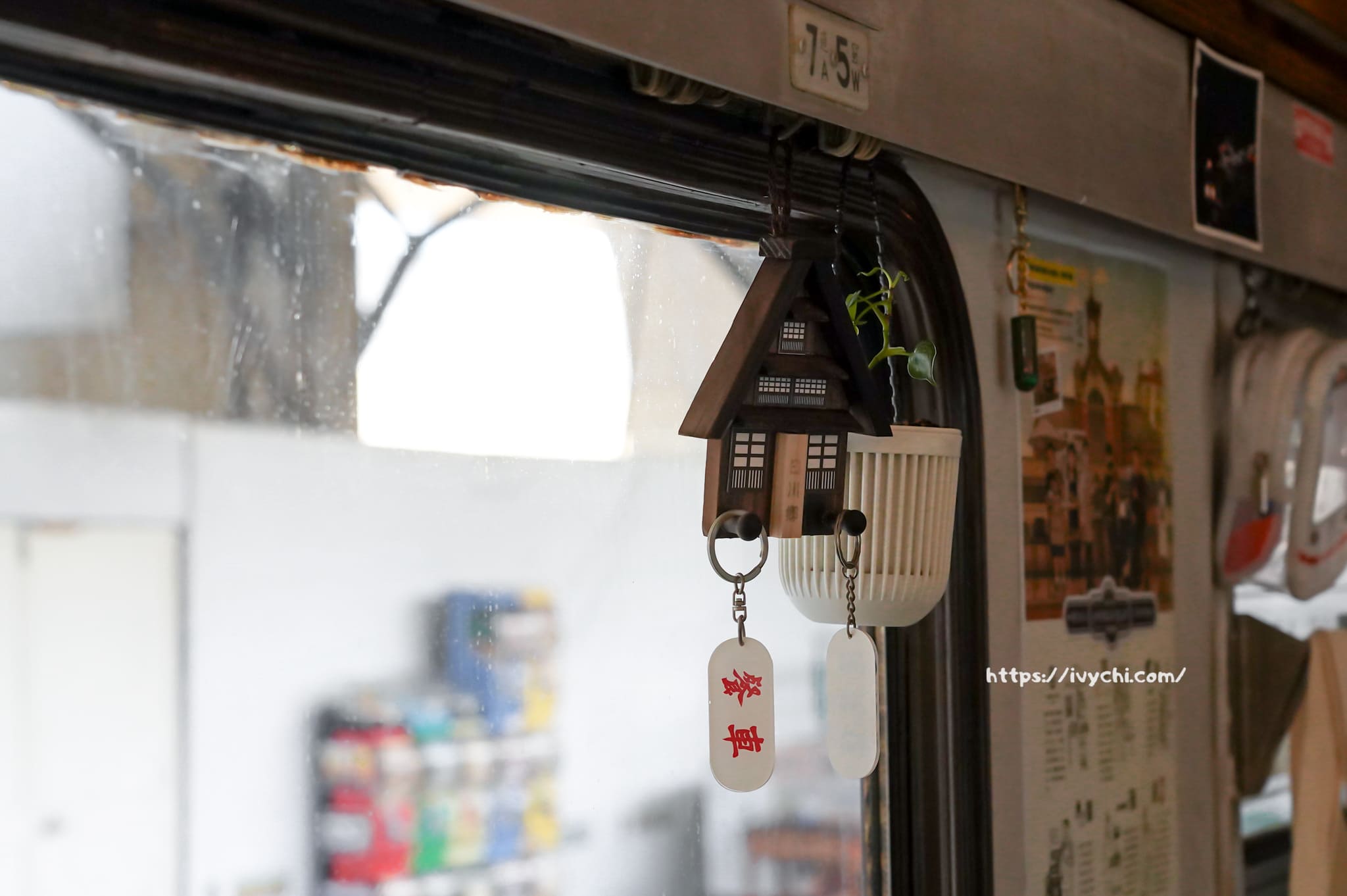 Mamonaku Cafe |台中火車站咖啡廳,正港自強號車廂改造,鐵道迷與咖啡控必訪的東區美食! 20260214215059 0 22908b