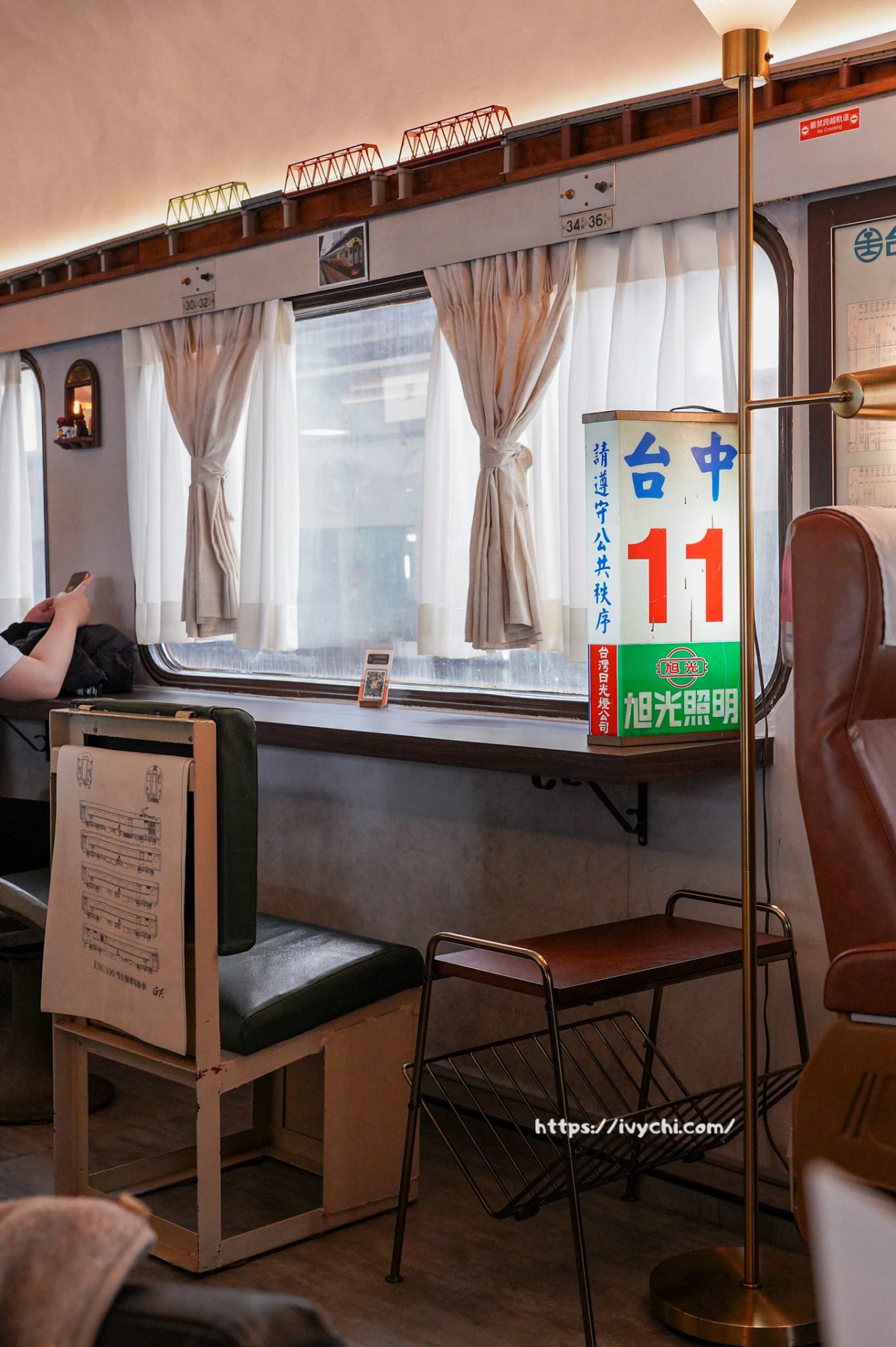 Mamonaku Cafe |台中火車站咖啡廳,正港自強號車廂改造,鐵道迷與咖啡控必訪的東區美食! 20260214215104 0 6195c2