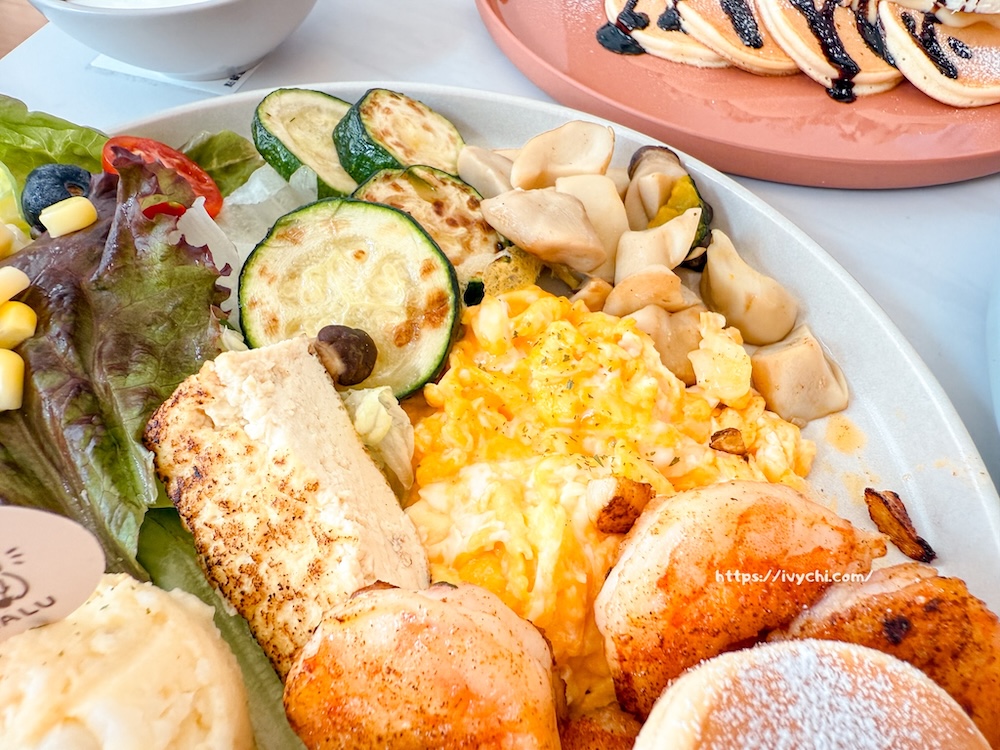 HALU |台中沙鹿咖啡廳,必點澎湃早午餐盤、百元有找的可麗餅、小鬆餅! 20260326224514 0 752869